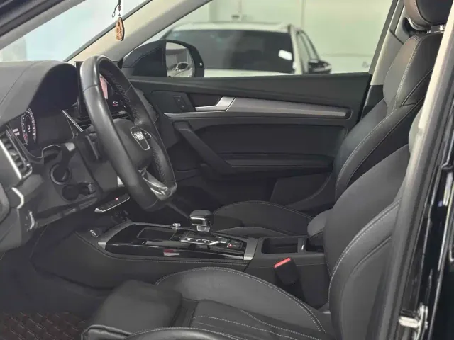 Audi Q5L — Фото автомобиля 8
