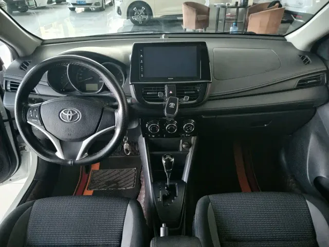 Toyota Vios — Фото автомобиля 6
