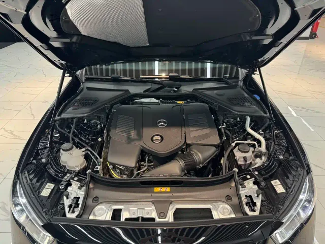 Mercedes-Benz E-Class — Фото автомобиля 14