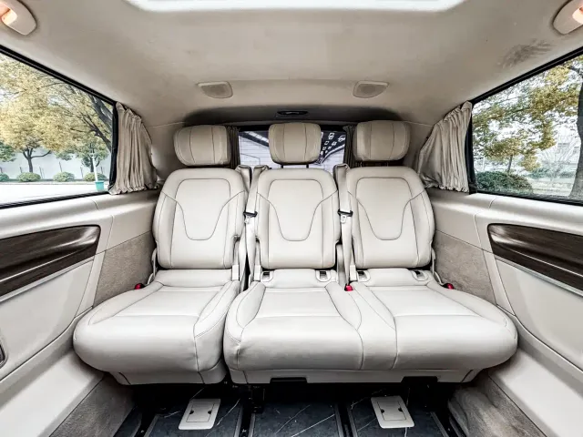 Mercedes-Benz V-Class — Фото автомобиля 23