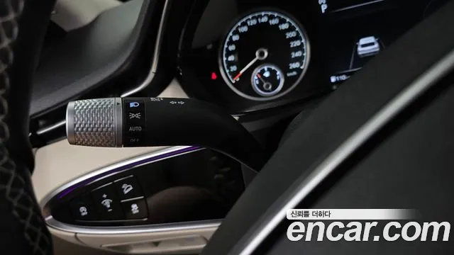 Genesis GV70 2.5T Бензин 2WD — Фото автомобиля 25