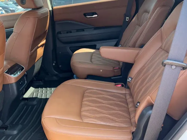Nissan Terra — Фото автомобиля 8