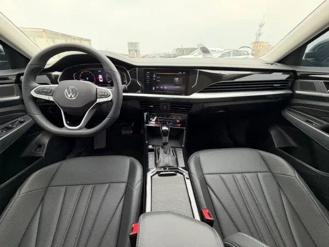 Volkswagen Passat — Фото автомобиля 8