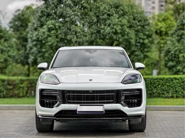 Porsche Cayenne — Фото автомобиля 2