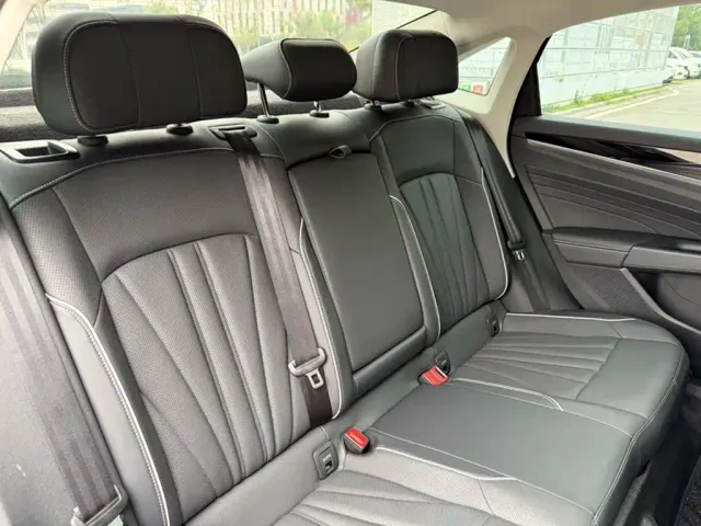 Volkswagen Passat — Фото автомобиля 22