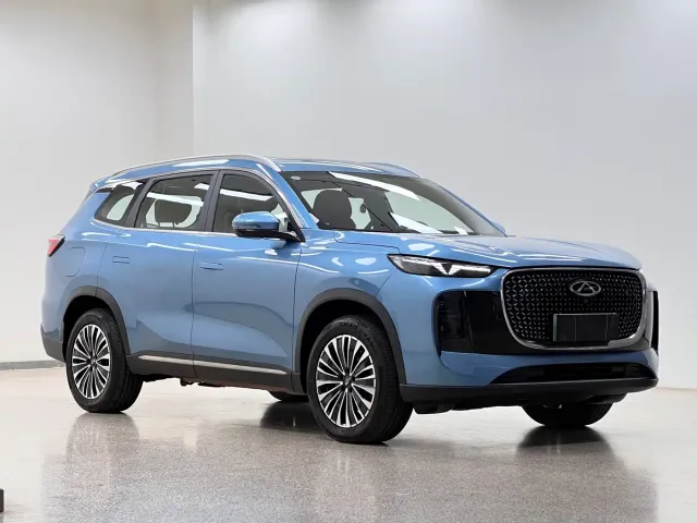 Chery Tiggo 8 PLUS C-DM — Фото автомобиля 3