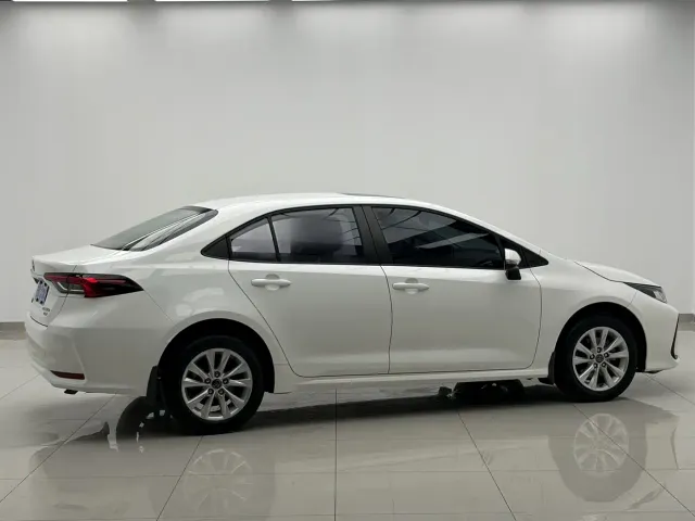 Toyota Corolla — Фото автомобиля 4