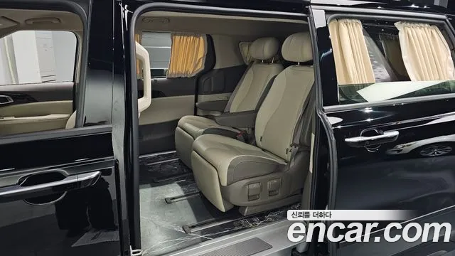 Kia Carnival 4th Gen — Фото автомобиля 11