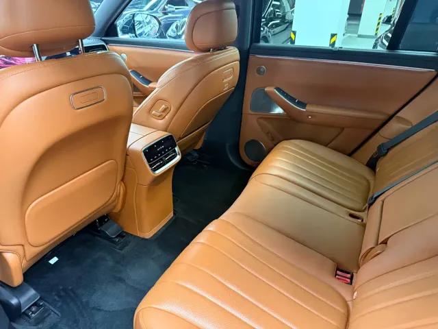 Aito M7 — Фото автомобиля 9