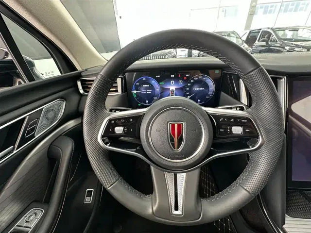 Hongqi HS7 PHEV — Фото автомобиля 12