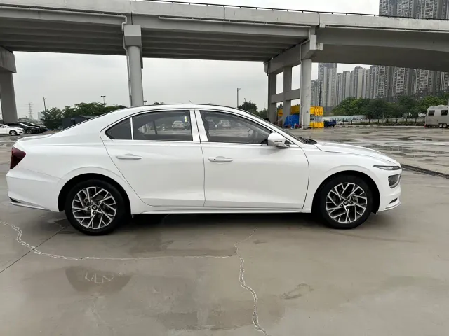 Hyundai Mistra — Фото автомобиля 21