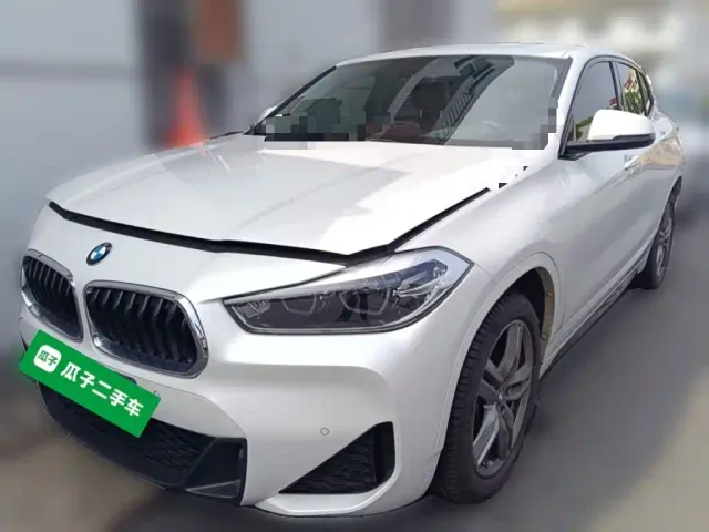 Фотография автомобиля — BMW X2
