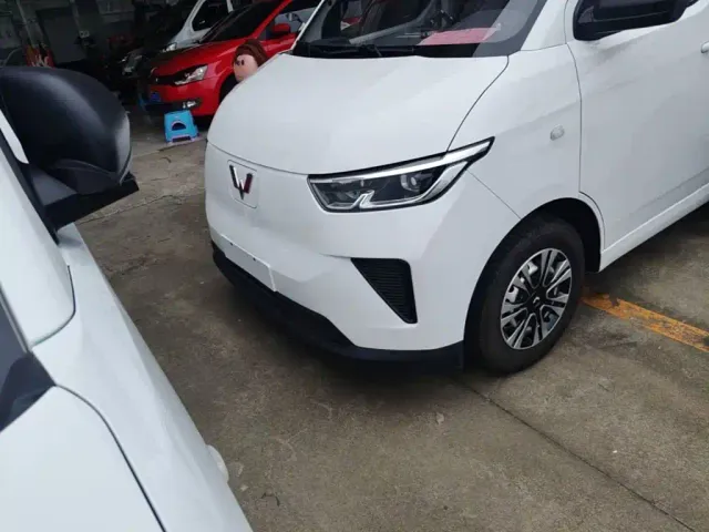 Wuling Yangguang — Фото автомобиля 23