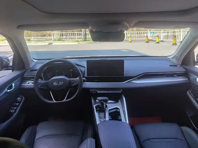 Geely Xingrui — Фото автомобиля 8