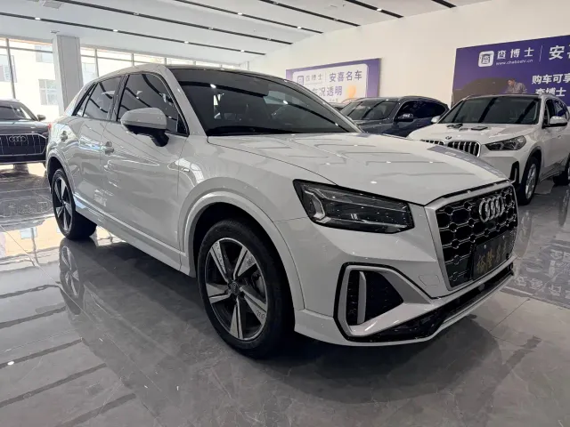 Audi Q2L — Фото автомобиля 3