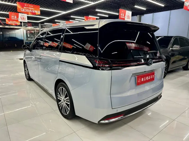 GAC Trumpchi E8 — Фото автомобиля 6