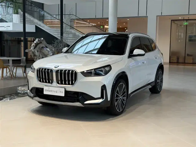 Фотография автомобиля — BMW X1