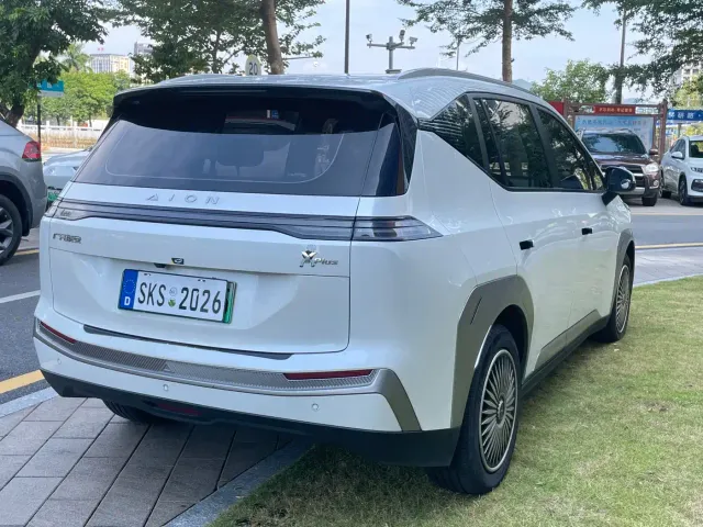 GAC Aion Y — Фото автомобиля 5