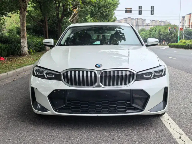 BMW 3 Series — Фото автомобиля 5