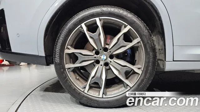BMW X4 xDrive20i M Sport — Фото автомобиля 5