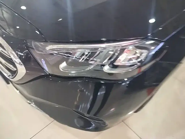 Mercedes-Benz E-Class — Фото автомобиля 23