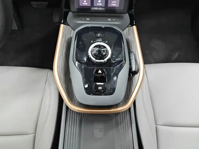 Toyota bZ3 — Фото автомобиля 16