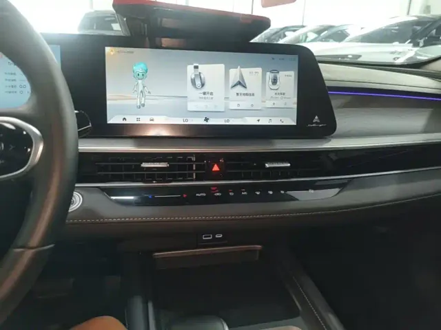 Chery Arrizo 8 — Фото автомобиля 12