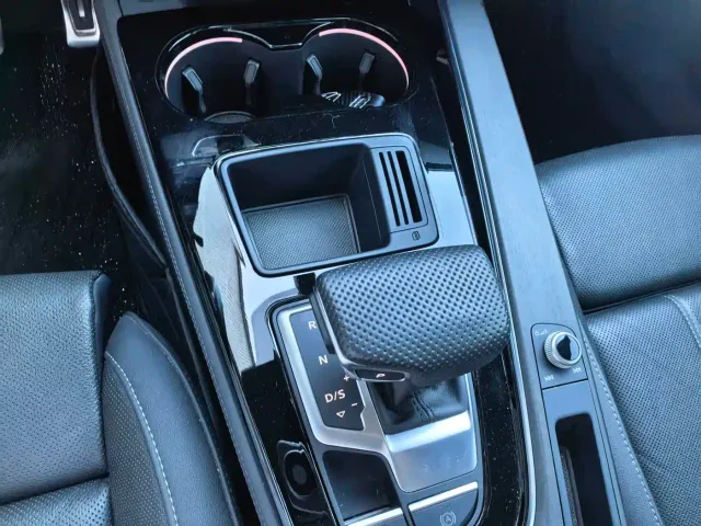 Audi A4L — Фото автомобиля 7