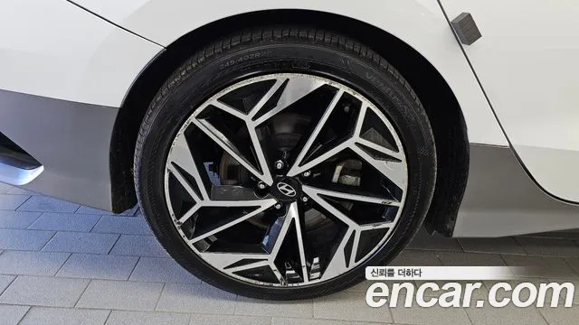 Hyundai Ioniq 6 — Фото автомобиля 5