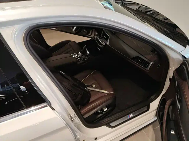 BMW 5 Series — Фото автомобиля 8