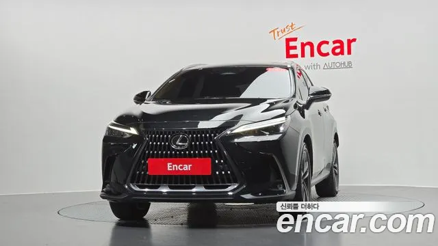 Lexus NX — Фото автомобиля 3
