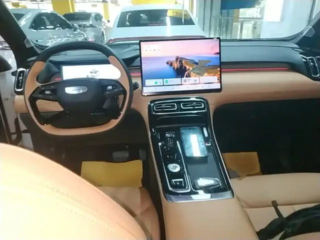 Geely Boyue L — Фото автомобиля 9