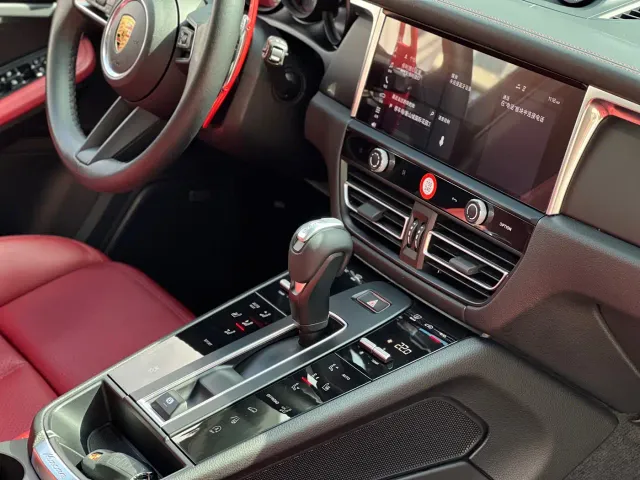 Porsche Macan — Фото автомобиля 13