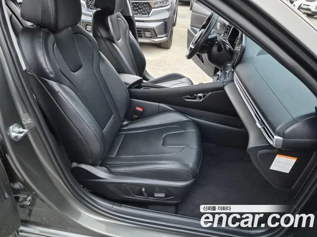 Hyundai Avante CN7 — Фото автомобиля 10