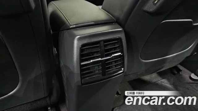 Kia Niro — Фото автомобиля 27