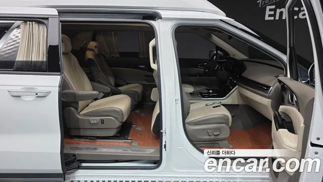 Kia Carnival Generation 4 — Фото автомобиля 29