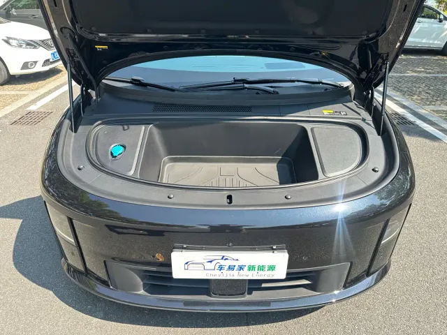 Li Auto i6 — Фото автомобиля 7