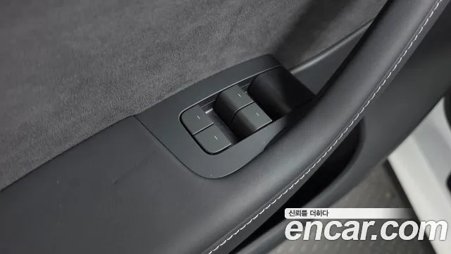 Tesla Model Y — Фото автомобиля 20