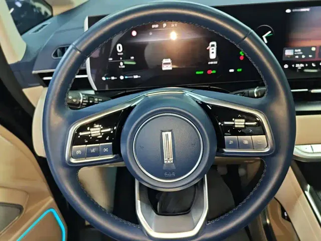 Wey Alpine — Фото автомобиля 10