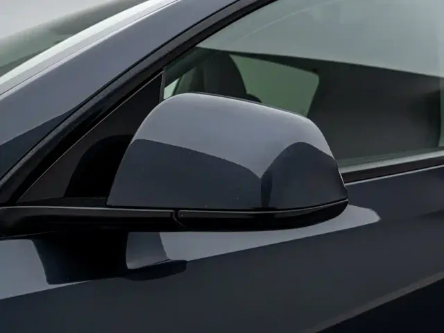 Tesla Model Y — Фото автомобиля 23