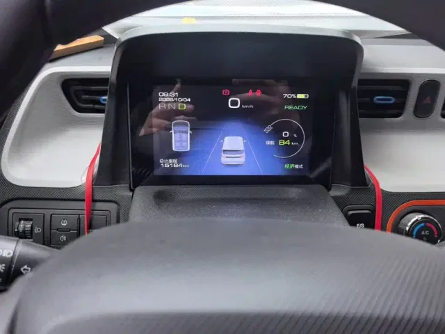 Wuling Hongguang Mini EV — Фото автомобиля 13