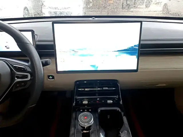 Wuling Starlight — Фото автомобиля 12
