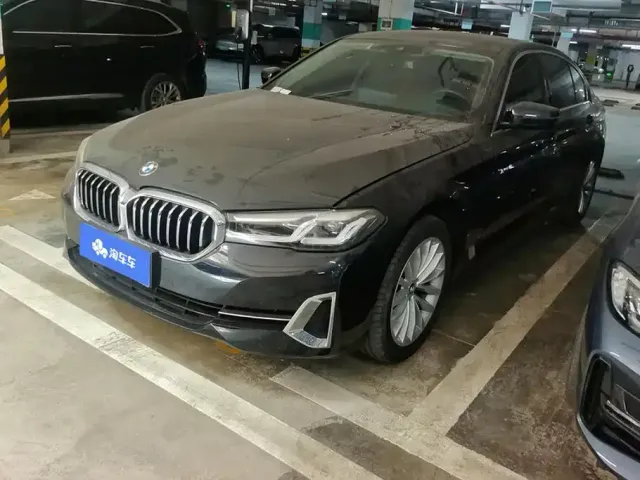 Фотография автомобиля — BMW 5 Series