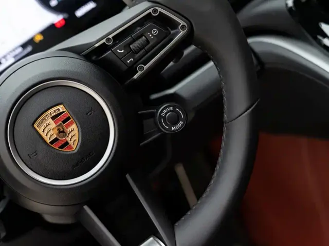 Porsche Panamera — Фото автомобиля 20