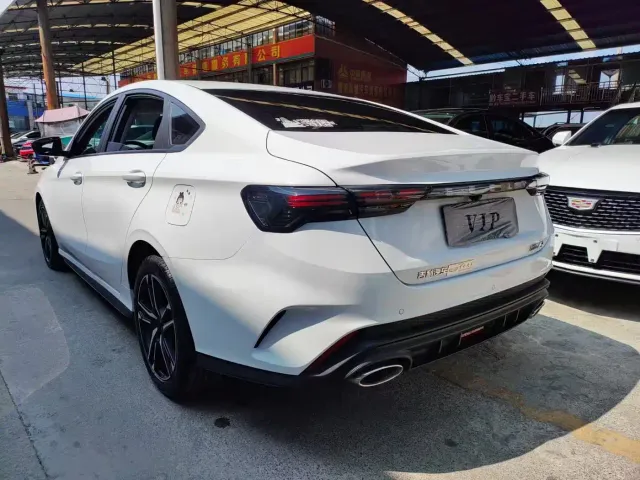 Geely Binrui — Фото автомобиля 7