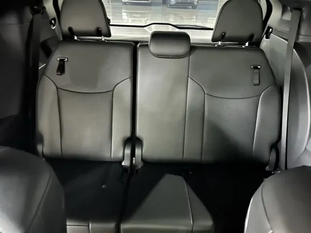 Toyota Sienna — Фото автомобиля 8
