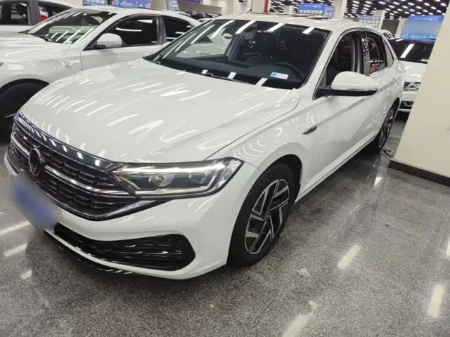 Фотография автомобиля — Volkswagen Sagitar