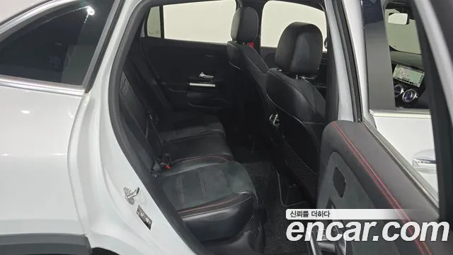 Mercedes-Benz GLA-Class — Фото автомобиля 10