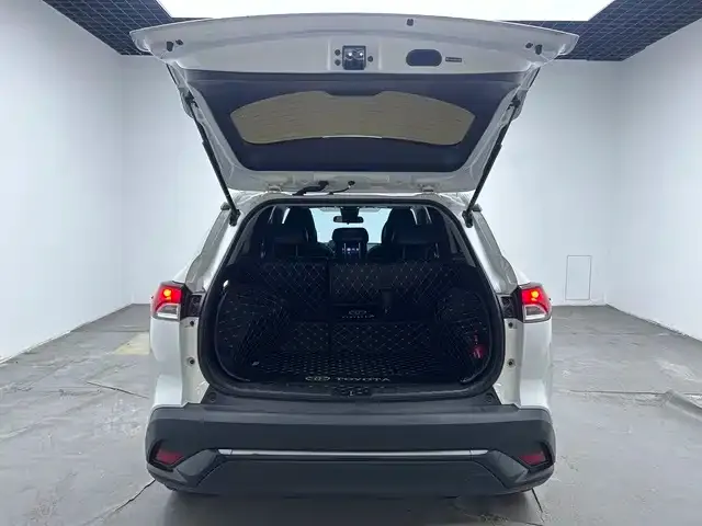 Toyota Frontlander — Фото автомобиля 13