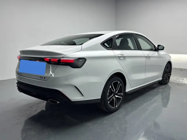 Geely Binrui — Фото автомобиля 17